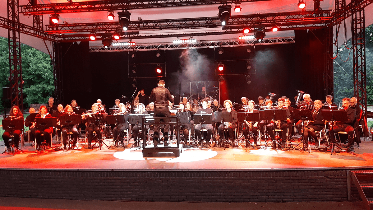 Muziekvereniging Eendracht Escharen - Queen in concert - OLT De Goffert Nijmegen